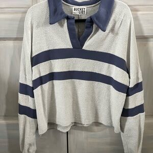 BUCKETLIST Women's V-Neck Sweater in Gray and Blue